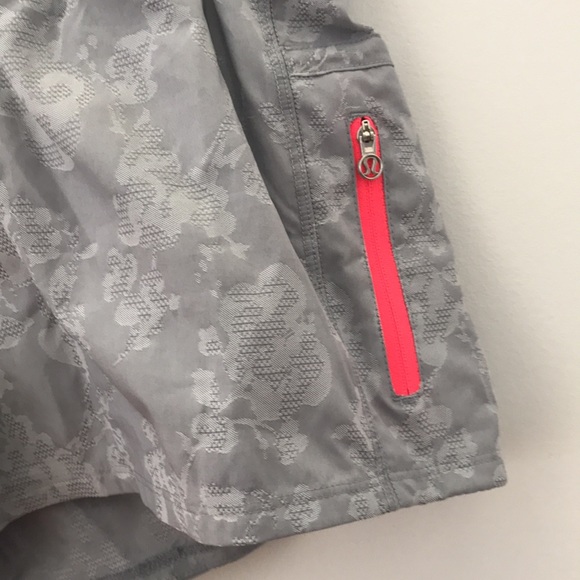 Lululemon Run: Tracker Short II - Picture 2 of 4